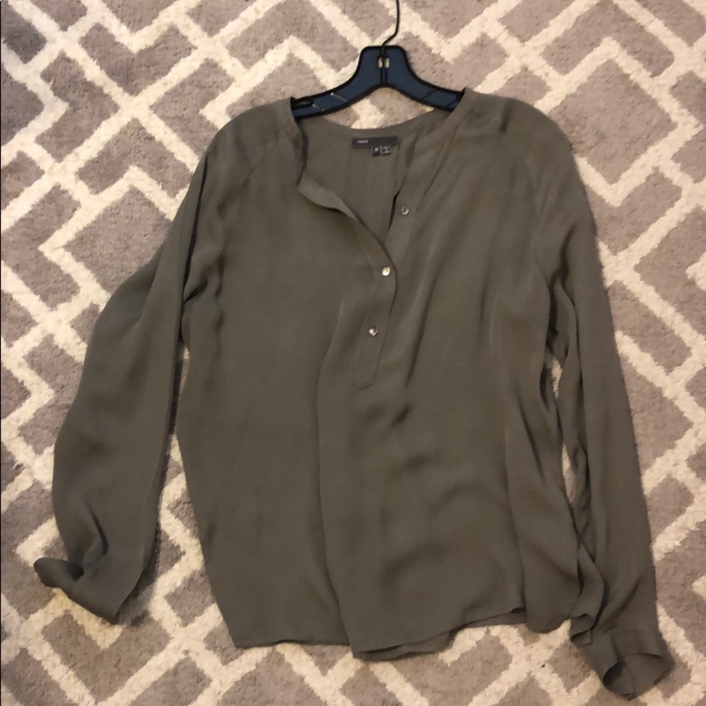 Grey Vince top